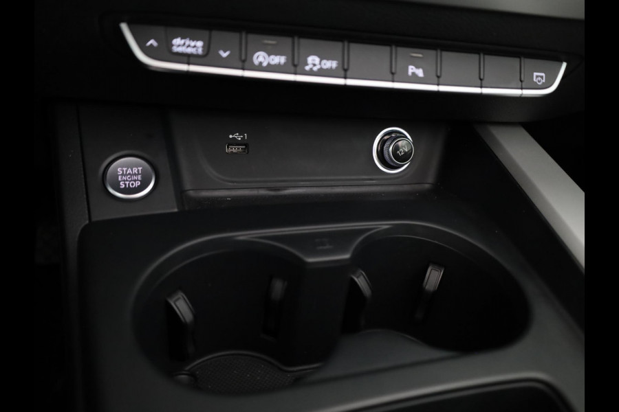 Audi A5 Cabriolet 40 TFSI Launch edition Sport 190pk | lederen bekleding, | Nekverwarming | matrix LED koplampen | Navigatiesysteem full map | Voorstoelen verwarmd