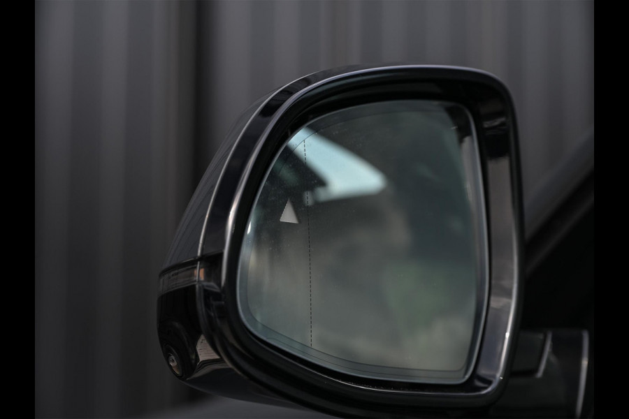 BMW X5 xDrive50e M-Sport Pro | NL-Auto | Panoramadak | Skylounge | Bowers en Wilkins | Alcantare Hemel | Assisted driving prof. | Comfort Seats | Stoelventilatie + Massage | 360 Camera | HUD | BMW Gesture Control | Soft Close | Elektr. trekhaak |