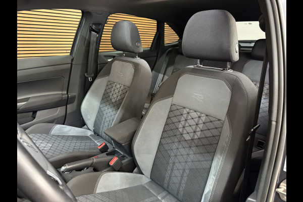 Volkswagen Taigo 1.5 TSI R-Line Business | 150 pk | DSG | Panoramadak | 18” | Camera | IQ.DRIVE |