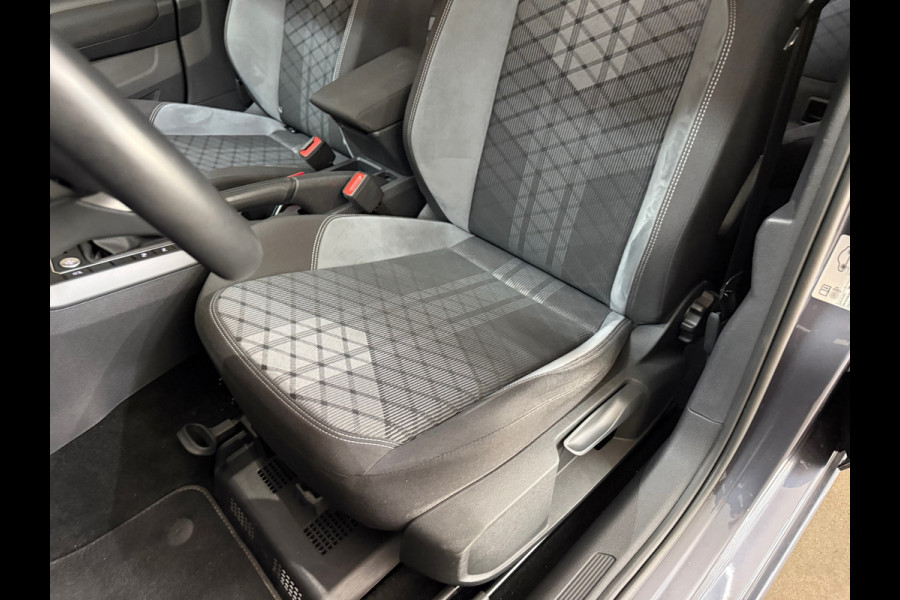Volkswagen Taigo 1.5 TSI R-Line Business | 150 pk | DSG | Panoramadak | 18” | Camera | IQ.DRIVE |