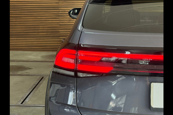 Volkswagen Taigo 1.5 TSI R-Line Business | 150 pk | DSG | Panoramadak | 18” | Camera | IQ.DRIVE |
