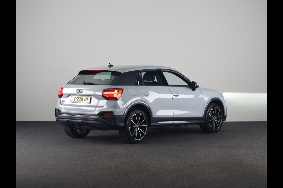 Audi Q2 35 TFSI S Edition 150pk | Virtuel Cockpit |  Navigatiesysteem full map | Cruise control adaptief | Apple Carplay/Android Auto | S-line interieur  lederen/stof bekleding | Matrix LED koplampen |