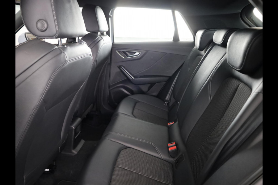 Audi Q2 35 TFSI S Edition 150pk | Virtuel Cockpit |  Navigatiesysteem full map | Cruise control adaptief | Apple Carplay/Android Auto | S-line interieur  lederen/stof bekleding | Matrix LED koplampen |