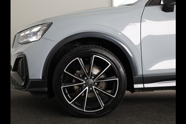 Audi Q2 35 TFSI S Edition 150pk | Virtuel Cockpit |  Navigatiesysteem full map | Cruise control adaptief | Apple Carplay/Android Auto | S-line interieur  lederen/stof bekleding | Matrix LED koplampen |