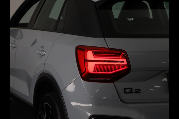Audi Q2 35 TFSI S Edition 150pk | Virtuel Cockpit |  Navigatiesysteem full map | Cruise control adaptief | Apple Carplay/Android Auto | S-line interieur  lederen/stof bekleding | Matrix LED koplampen |