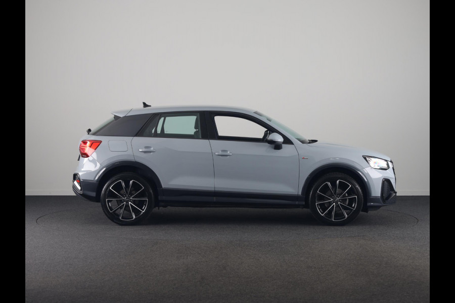 Audi Q2 35 TFSI S Edition 150pk | Virtuel Cockpit |  Navigatiesysteem full map | Cruise control adaptief | Apple Carplay/Android Auto | S-line interieur  lederen/stof bekleding | Matrix LED koplampen |