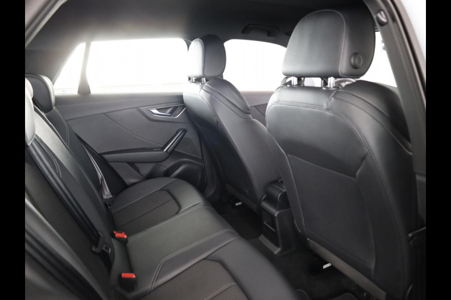 Audi Q2 35 TFSI S Edition 150pk | Virtuel Cockpit |  Navigatiesysteem full map | Cruise control adaptief | Apple Carplay/Android Auto | S-line interieur  lederen/stof bekleding | Matrix LED koplampen |
