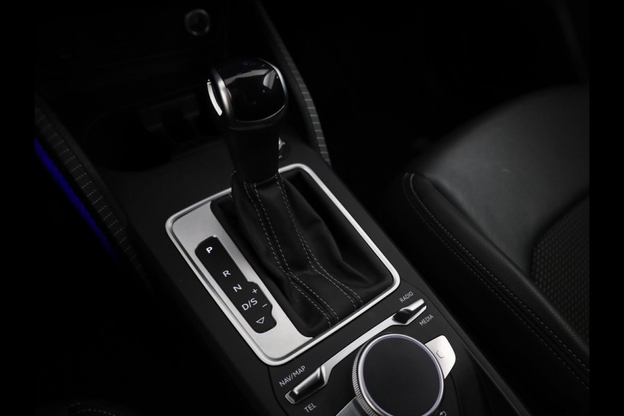 Audi Q2 35 TFSI S Edition 150pk | Virtuel Cockpit |  Navigatiesysteem full map | Cruise control adaptief | Apple Carplay/Android Auto | S-line interieur  lederen/stof bekleding | Matrix LED koplampen |