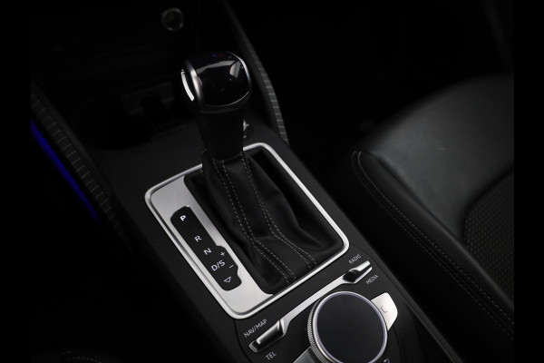 Audi Q2 35 TFSI S Edition 150pk | Virtuel Cockpit |  Navigatiesysteem full map | Cruise control adaptief | Apple Carplay/Android Auto | S-line interieur  lederen/stof bekleding | Matrix LED koplampen |
