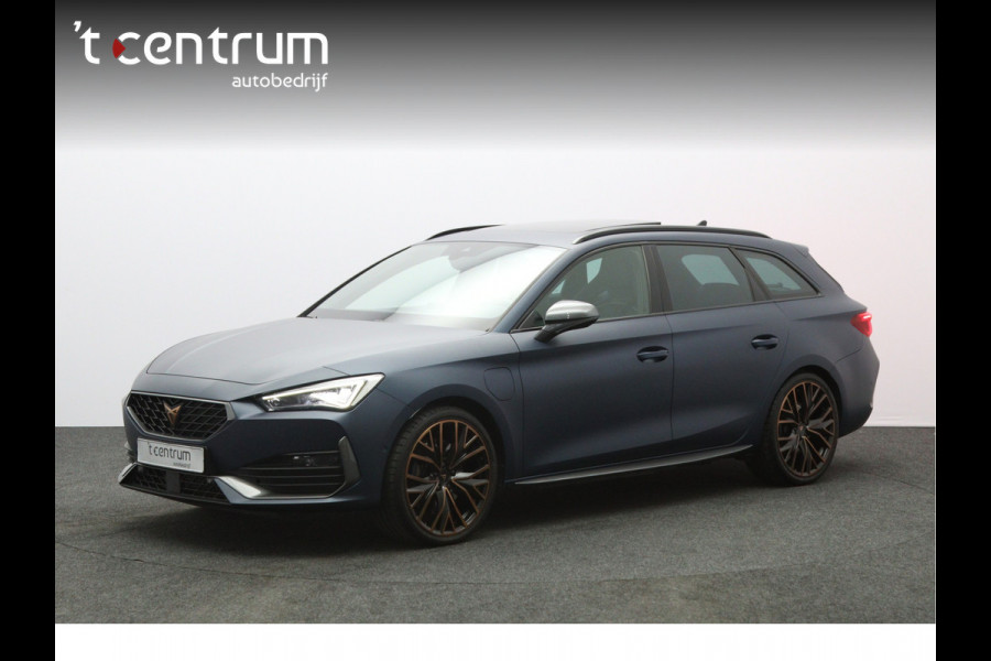 CUPRA Leon Sportstourer 1.4 e-Hybrid 245 PK VZ Copper Edition PHEV, Panoramadak, Kuipstoelen, Adap. Cruise Control, Matrix-LED