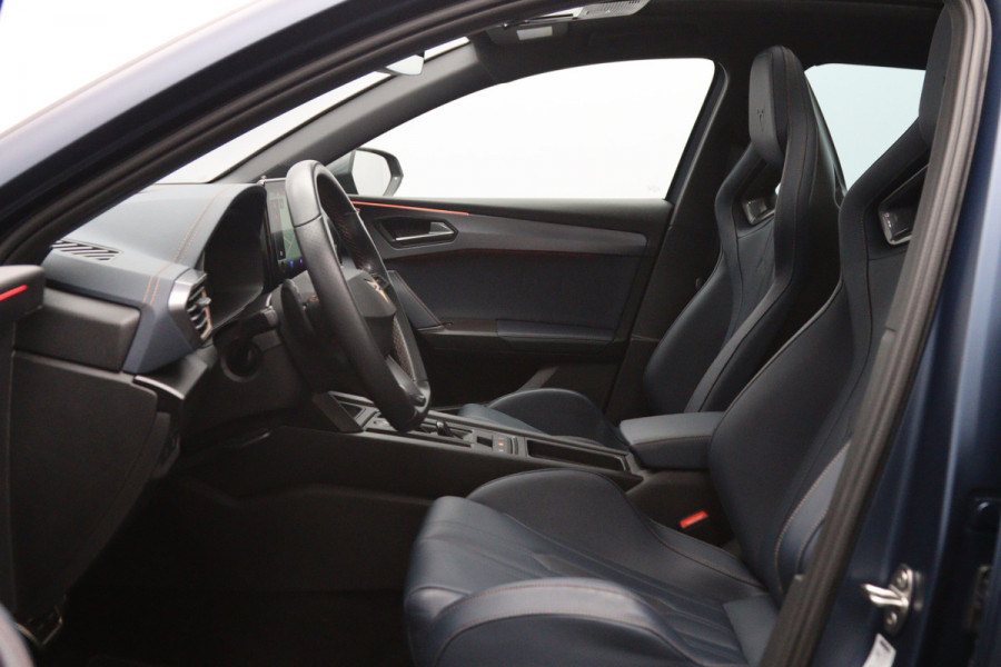 CUPRA Leon Sportstourer 1.4 e-Hybrid 245 PK VZ Copper Edition PHEV, Panoramadak, Kuipstoelen, Adap. Cruise Control, Matrix-LED