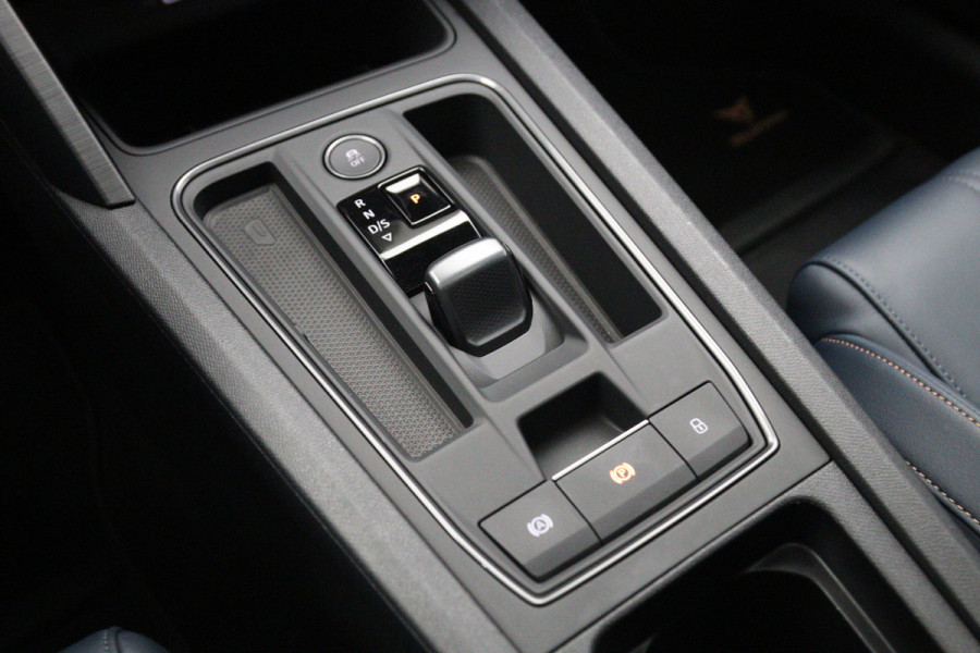 CUPRA Leon Sportstourer 1.4 e-Hybrid 245 PK VZ Copper Edition PHEV, Panoramadak, Kuipstoelen, Adap. Cruise Control, Matrix-LED