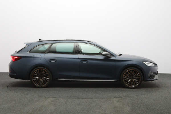 CUPRA Leon Sportstourer 1.4 e-Hybrid 245 PK VZ Copper Edition PHEV, Panoramadak, Kuipstoelen, Adap. Cruise Control, Matrix-LED