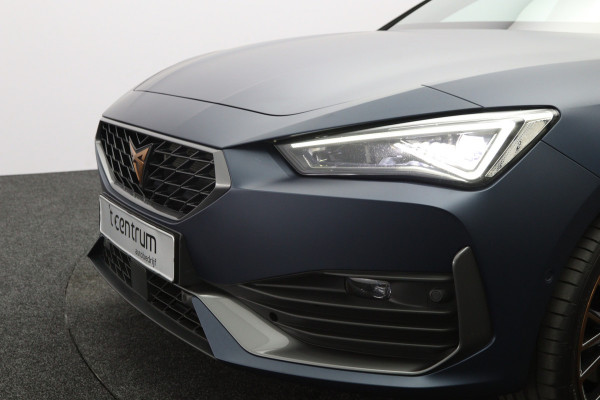 CUPRA Leon Sportstourer 1.4 e-Hybrid 245 PK VZ Copper Edition PHEV, Panoramadak, Kuipstoelen, Adap. Cruise Control, Matrix-LED