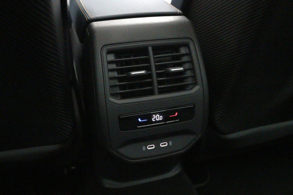 CUPRA Leon Sportstourer 1.4 e-Hybrid 245 PK VZ Copper Edition PHEV, Panoramadak, Kuipstoelen, Adap. Cruise Control, Matrix-LED