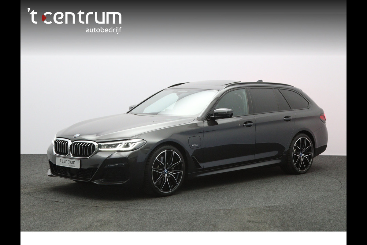 BMW 5 Serie Touring 530e 293 PK Executive Sensatec M-Sport PHEV, Trekhaak, Panoramadak, Harman/Kardon, Adap. Cruise Control