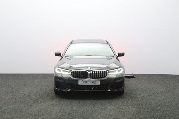 BMW 5 Serie Touring 530e 293 PK Executive Sensatec M-Sport PHEV, Trekhaak, Panoramadak, Harman/Kardon, Adap. Cruise Control
