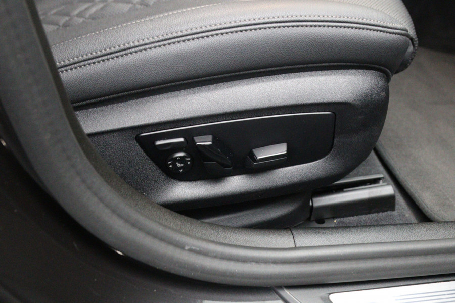 BMW 5 Serie Touring 530e 293 PK Executive Sensatec M-Sport PHEV, Trekhaak, Panoramadak, Harman/Kardon, Adap. Cruise Control