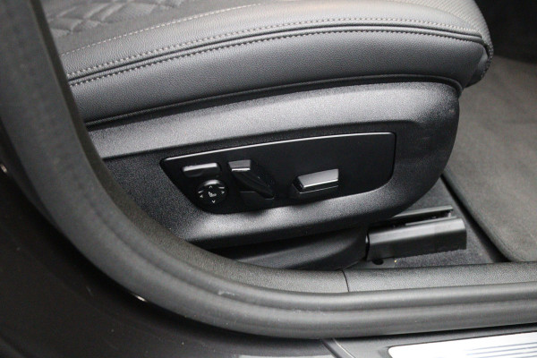 BMW 5 Serie Touring 530e 293 PK Executive Sensatec M-Sport PHEV, Trekhaak, Panoramadak, Harman/Kardon, Adap. Cruise Control