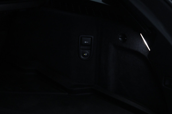 BMW 5 Serie Touring 530e 293 PK Executive Sensatec M-Sport PHEV, Trekhaak, Panoramadak, Harman/Kardon, Adap. Cruise Control