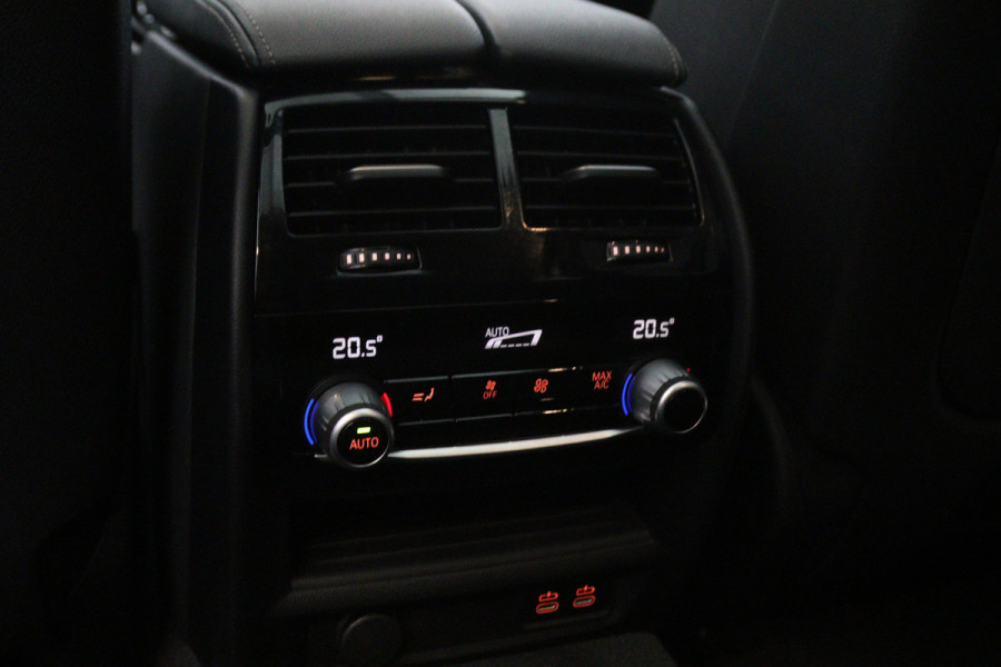 BMW 5 Serie Touring 530e 293 PK Executive Sensatec M-Sport PHEV, Trekhaak, Panoramadak, Harman/Kardon, Adap. Cruise Control