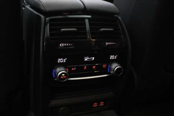 BMW 5 Serie Touring 530e 293 PK Executive Sensatec M-Sport PHEV, Trekhaak, Panoramadak, Harman/Kardon, Adap. Cruise Control