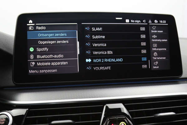 BMW 5 Serie Touring 530e 293 PK Executive Sensatec M-Sport PHEV, Trekhaak, Panoramadak, Harman/Kardon, Adap. Cruise Control