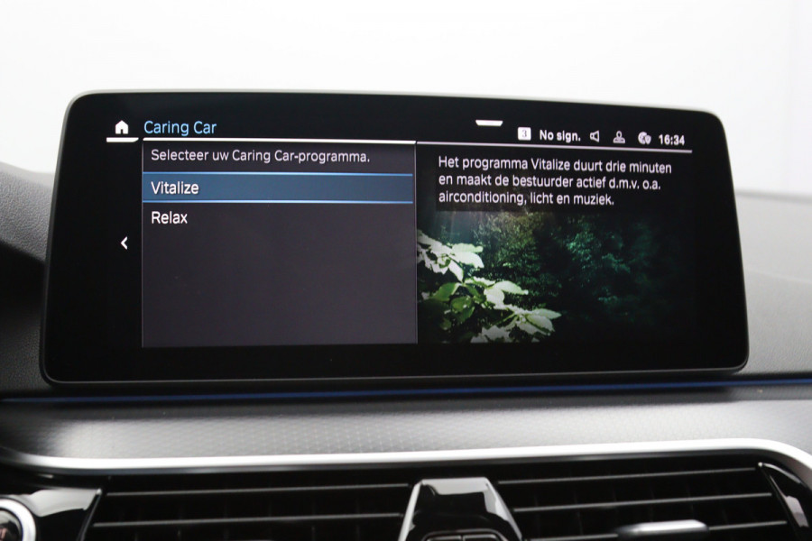 BMW 5 Serie Touring 530e 293 PK Executive Sensatec M-Sport PHEV, Trekhaak, Panoramadak, Harman/Kardon, Adap. Cruise Control