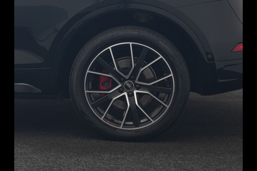 Audi Q5 55 TFSI e 2x S Line PHEV 367pk | Trekhaak Af Fabriek | Panodak | 360 Camera | Lederen Sportstoelen Memory & Verwarmd | Keyless | Blis | Apple Carplay | Cruise Control | Navigatie | DAB | Plug In Hybrid |