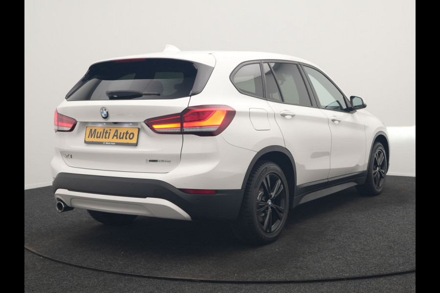 BMW X1 xDrive25e PHEV 221pk Dealer O.H. | Adaptive Cruise | Head Up | Camera | Harman / Kardon | Stoelen Memory & Verwarmd | Navigatie | DAB | Plug In Hybrid |