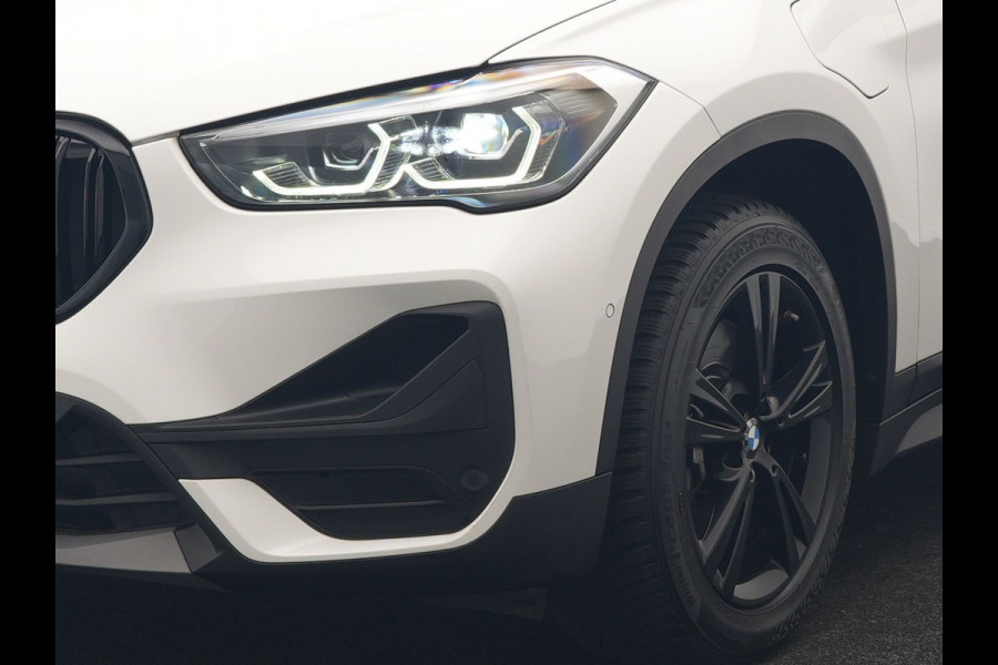 BMW X1 xDrive25e PHEV 221pk Dealer O.H. | Adaptive Cruise | Head Up | Camera | Harman / Kardon | Stoelen Memory & Verwarmd | Navigatie | DAB | Plug In Hybrid |