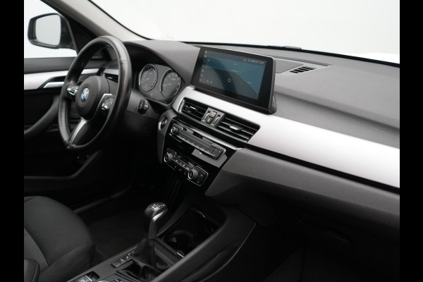 BMW X1 xDrive25e PHEV 221pk Dealer O.H. | Adaptive Cruise | Head Up | Camera | Harman / Kardon | Stoelen Memory & Verwarmd | Navigatie | DAB | Plug In Hybrid |