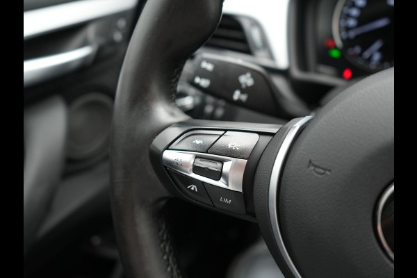 BMW X1 xDrive25e PHEV 221pk Dealer O.H. | Adaptive Cruise | Head Up | Camera | Harman / Kardon | Stoelen Memory & Verwarmd | Navigatie | DAB | Plug In Hybrid |