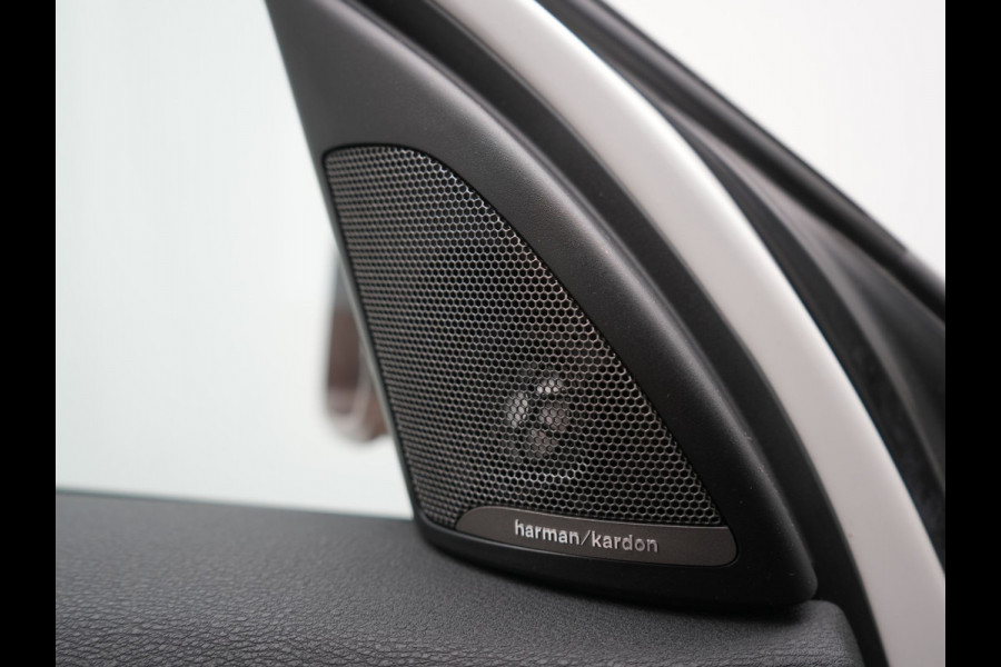 BMW X1 xDrive25e PHEV 221pk Dealer O.H. | Adaptive Cruise | Head Up | Camera | Harman / Kardon | Stoelen Memory & Verwarmd | Navigatie | DAB | Plug In Hybrid |
