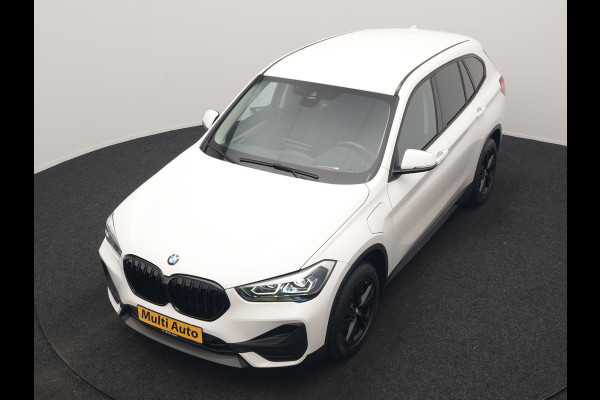 BMW X1 xDrive25e PHEV 221pk Dealer O.H. | Adaptive Cruise | Head Up | Camera | Harman / Kardon | Stoelen Memory & Verwarmd | Navigatie | DAB | Plug In Hybrid |