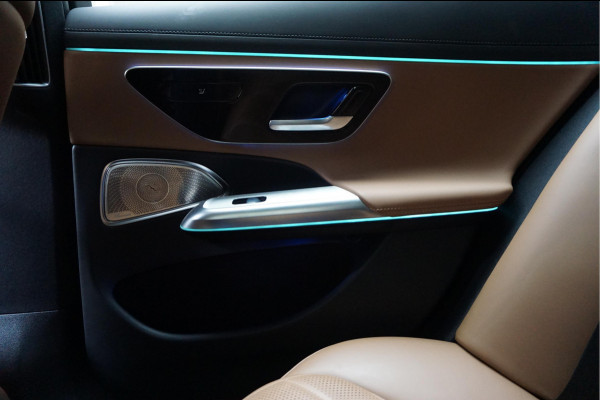 Mercedes-Benz E-Klasse Estate 300 e AMG Line Premium Plus Airmatic | Hyperscreen | Trekhaak | Pano | Adaptive + Lane | Memory Stoelmassage + Koeling + Verwarming | NL auto |