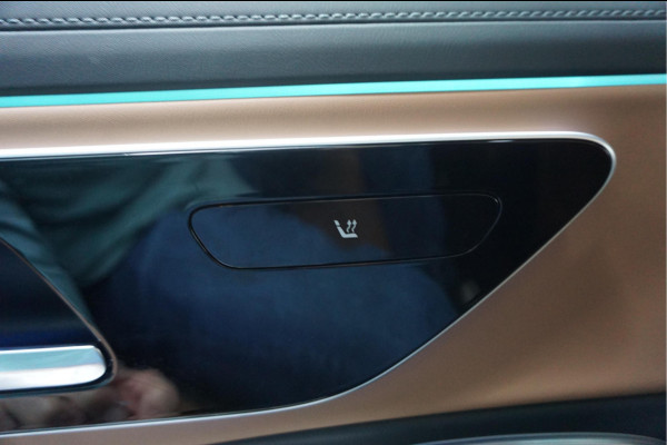 Mercedes-Benz E-Klasse Estate 300 e AMG Line Premium Plus Airmatic | Hyperscreen | Trekhaak | Pano | Adaptive + Lane | Memory Stoelmassage + Koeling + Verwarming | NL auto |
