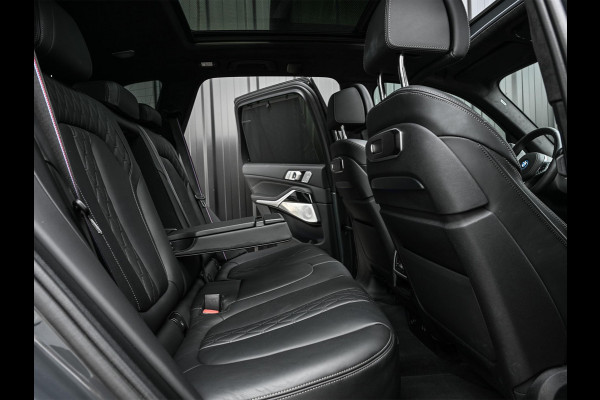 BMW X5 xDrive50e M-Sport Pro | NL-Auto | Panoramadak | Skylounge | Bowers en Wilkins | Alcantare Hemel | Assisted driving prof. | Comfort Seats | Stoelventilatie + Massage | 360 Camera | HUD | BMW Gesture Control | Soft Close | Elektr. trekhaak |