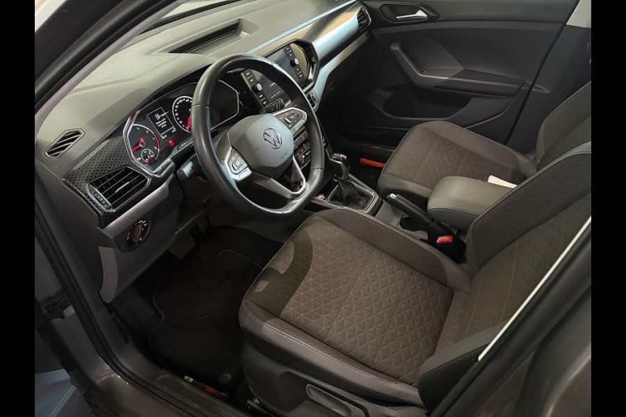 Volkswagen T-Cross 1.5 TSI Style Business R - Automaat - Navi - Climate - LED - ORG.NL