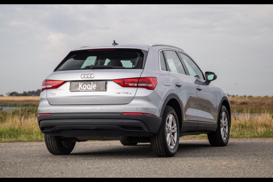 Audi Q3 45 TFSI e edition VIRTUAL COCKPIT / CRUISE CONTROLE / AIRCO / BRUIN LEER / PHEV