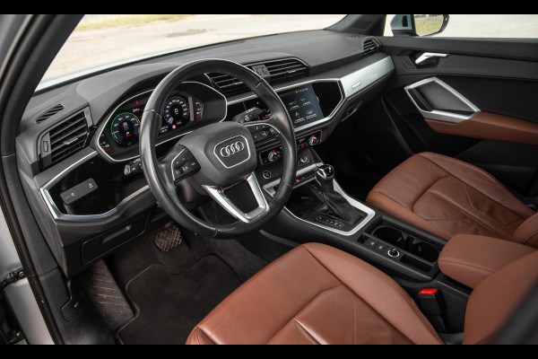 Audi Q3 45 TFSI e edition VIRTUAL COCKPIT / CRUISE CONTROLE / AIRCO / BRUIN LEER / PHEV