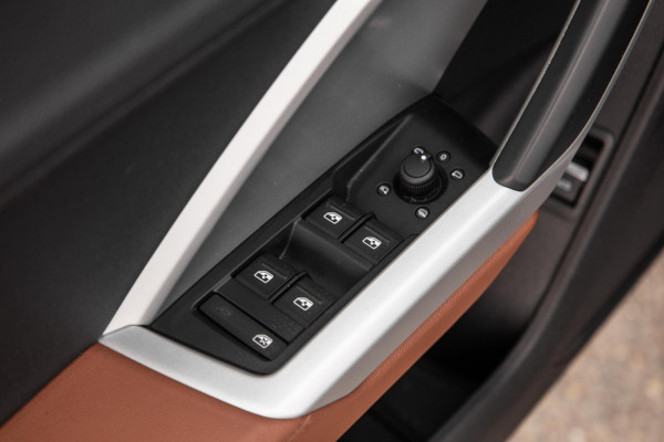 Audi Q3 45 TFSI e edition VIRTUAL COCKPIT / CRUISE CONTROLE / AIRCO / BRUIN LEER / PHEV