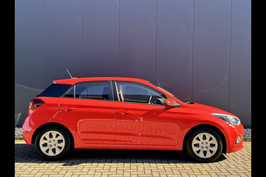 Hyundai i20 1.0 T-GDI Comfort | Automaat | Camera achter | Trekhaak afneembaar | Apple carplay |Cruise control |
