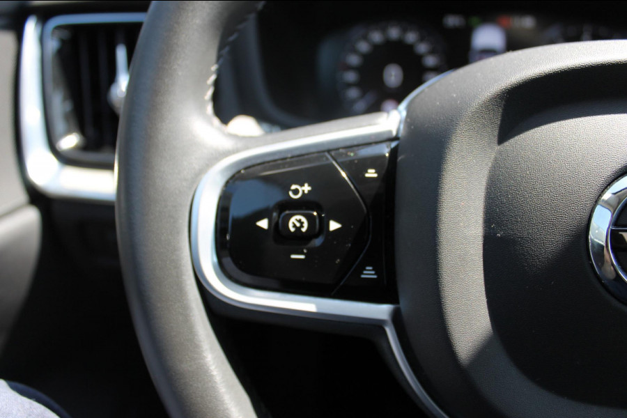 Volvo V60 B4 211PK Automaat Inscription Adaptieve Cruise Control / Elektrisch verstelbare voorstoelen met geheugen op de bestuurdersstoel / Apple Carplay / Dab+ / Lane keeping Aid / Navigatie / Stoelverwarming