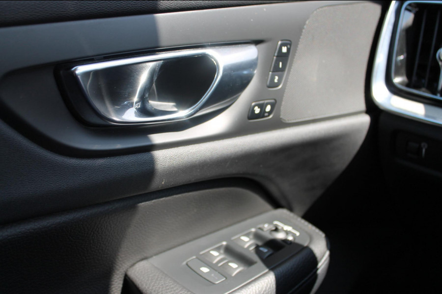 Volvo V60 B4 211PK Automaat Inscription Adaptieve Cruise Control / Elektrisch verstelbare voorstoelen met geheugen op de bestuurdersstoel / Apple Carplay / Dab+ / Lane keeping Aid / Navigatie / Stoelverwarming