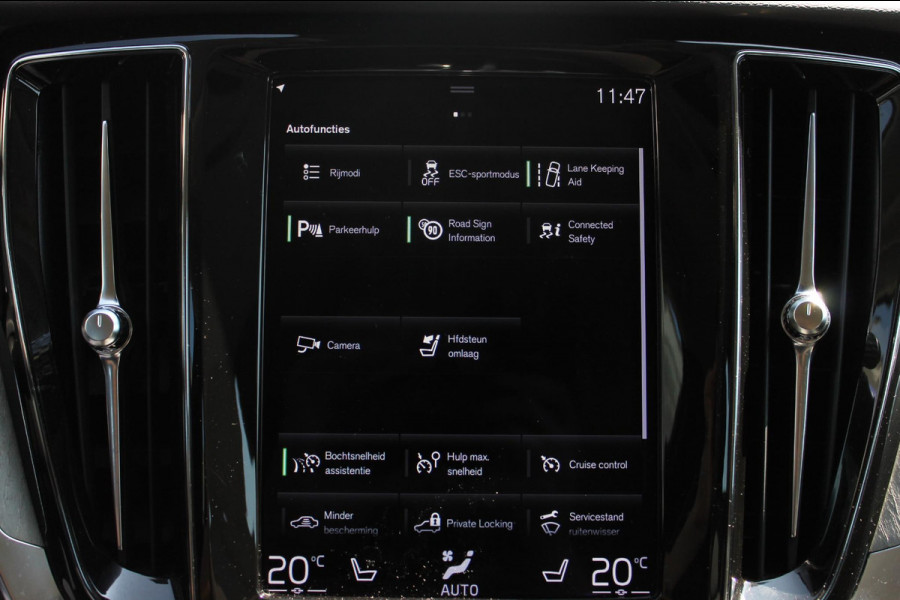 Volvo V60 B4 211PK Automaat Inscription Adaptieve Cruise Control / Elektrisch verstelbare voorstoelen met geheugen op de bestuurdersstoel / Apple Carplay / Dab+ / Lane keeping Aid / Navigatie / Stoelverwarming