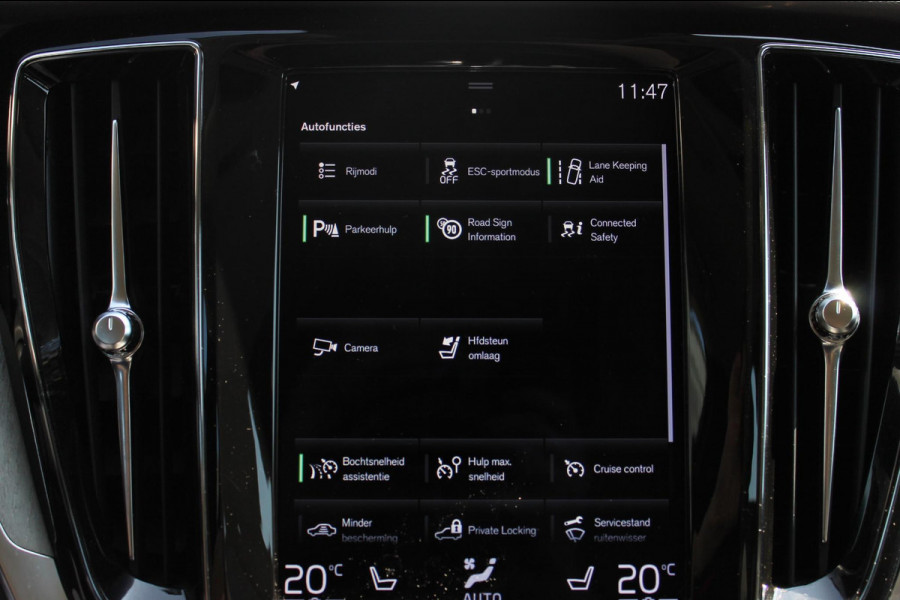 Volvo V60 B4 211PK Automaat Inscription Adaptieve Cruise Control / Elektrisch verstelbare voorstoelen met geheugen op de bestuurdersstoel / Apple Carplay / Dab+ / Lane keeping Aid / Navigatie / Stoelverwarming