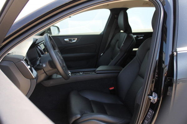 Volvo V60 B4 211PK Automaat Inscription Adaptieve Cruise Control / Elektrisch verstelbare voorstoelen met geheugen op de bestuurdersstoel / Apple Carplay / Dab+ / Lane keeping Aid / Navigatie / Stoelverwarming