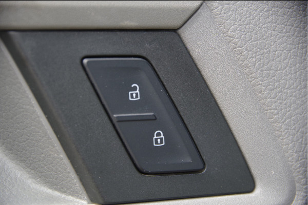 MAN TGE 3.140 35 2.0 L3H2(L2H1) EURO6! AUT. CRUISE, TREKHAAK, 18'', ERGO ACTIVE GEVEERDE STOEL, STOELVERWARMING, AIRCO, PARKEERSENSOREN