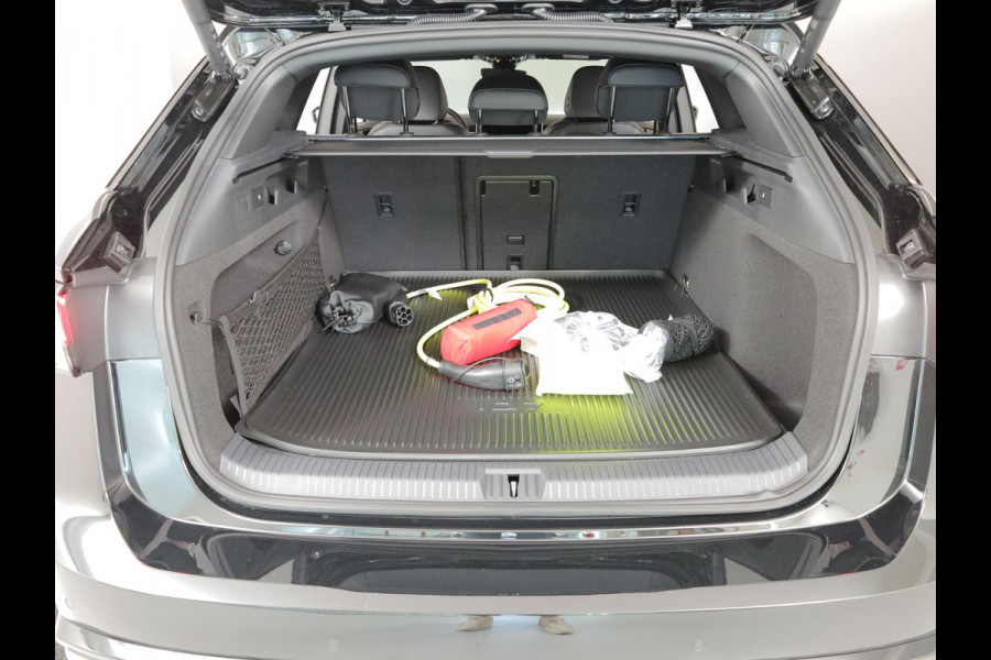 Volkswagen ID.7 Tourer Pro Limited Edition 77 kWh accu 286 PK | Velgen 20" | Stoel & Stuurverwarming | Exterieur Pakket Plus |
